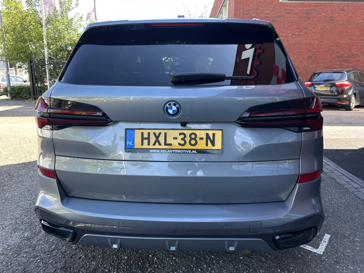 xDrive50e // M-PRO // MATRIX LED // HARMAN KARDON // MEMORY SEAT // PANO/SCHUIFKANTELDAK /