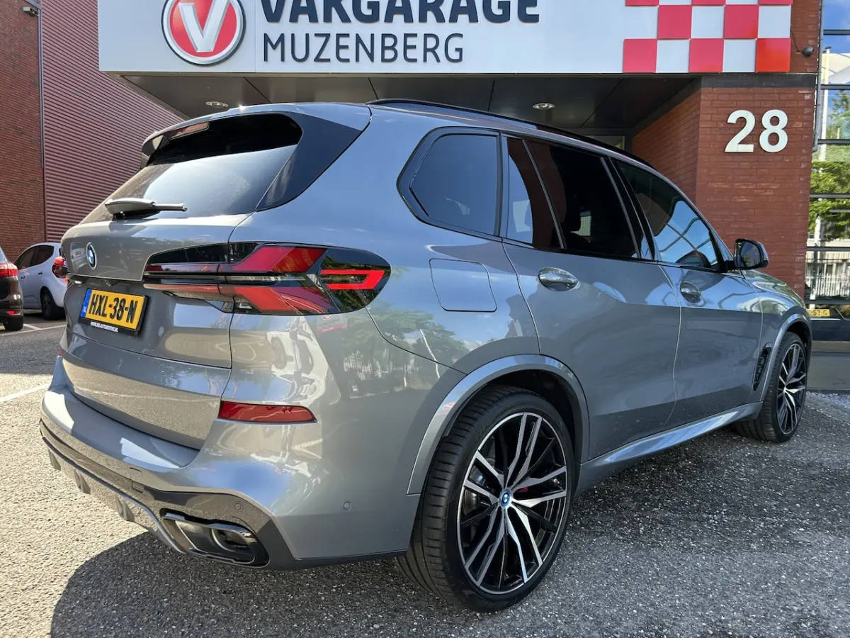 xDrive50e // M-PRO // MATRIX LED // HARMAN KARDON // MEMORY SEAT // PANO/SCHUIFKANTELDAK /