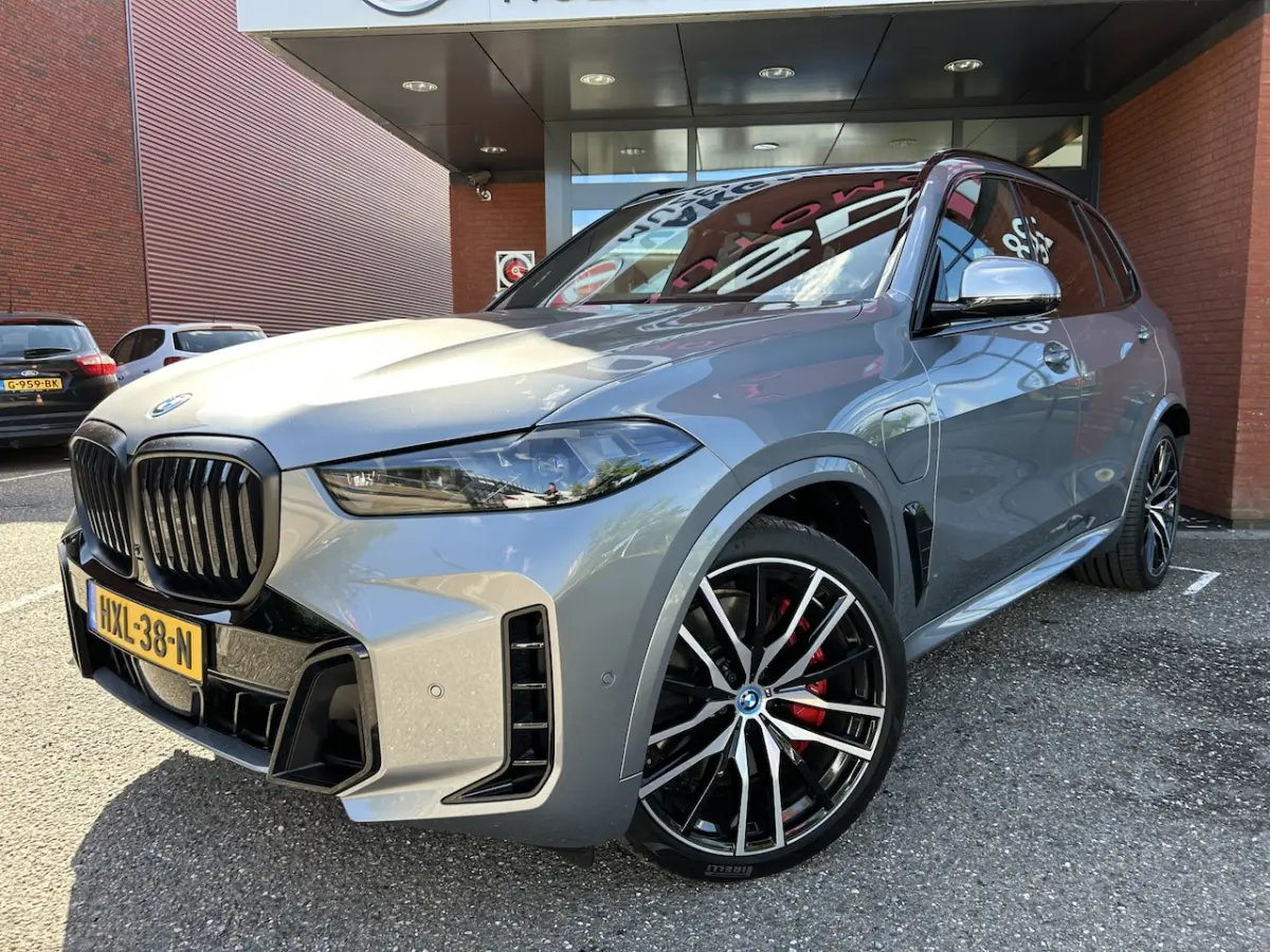xDrive50e // M-PRO // MATRIX LED // HARMAN KARDON // MEMORY SEAT // PANO/SCHUIFKANTELDAK /