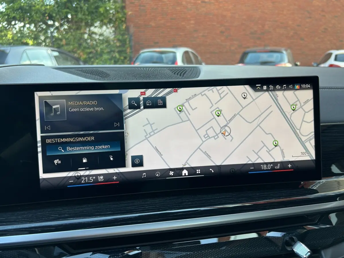 xDrive50e // M-PRO // MATRIX LED // HARMAN KARDON // MEMORY SEAT // PANO/SCHUIFKANTELDAK /