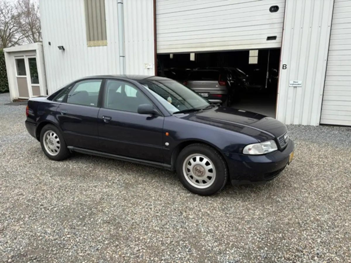Audi A4 Limousine leasen