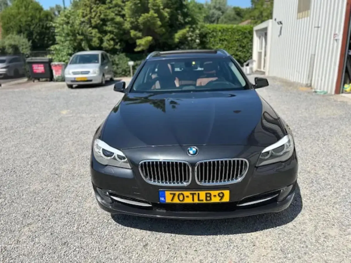 528i High Executive PANODAK DISTR-VRVN