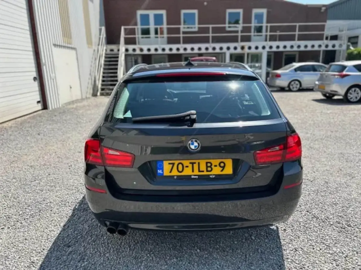 528i High Executive PANODAK DISTR-VRVN