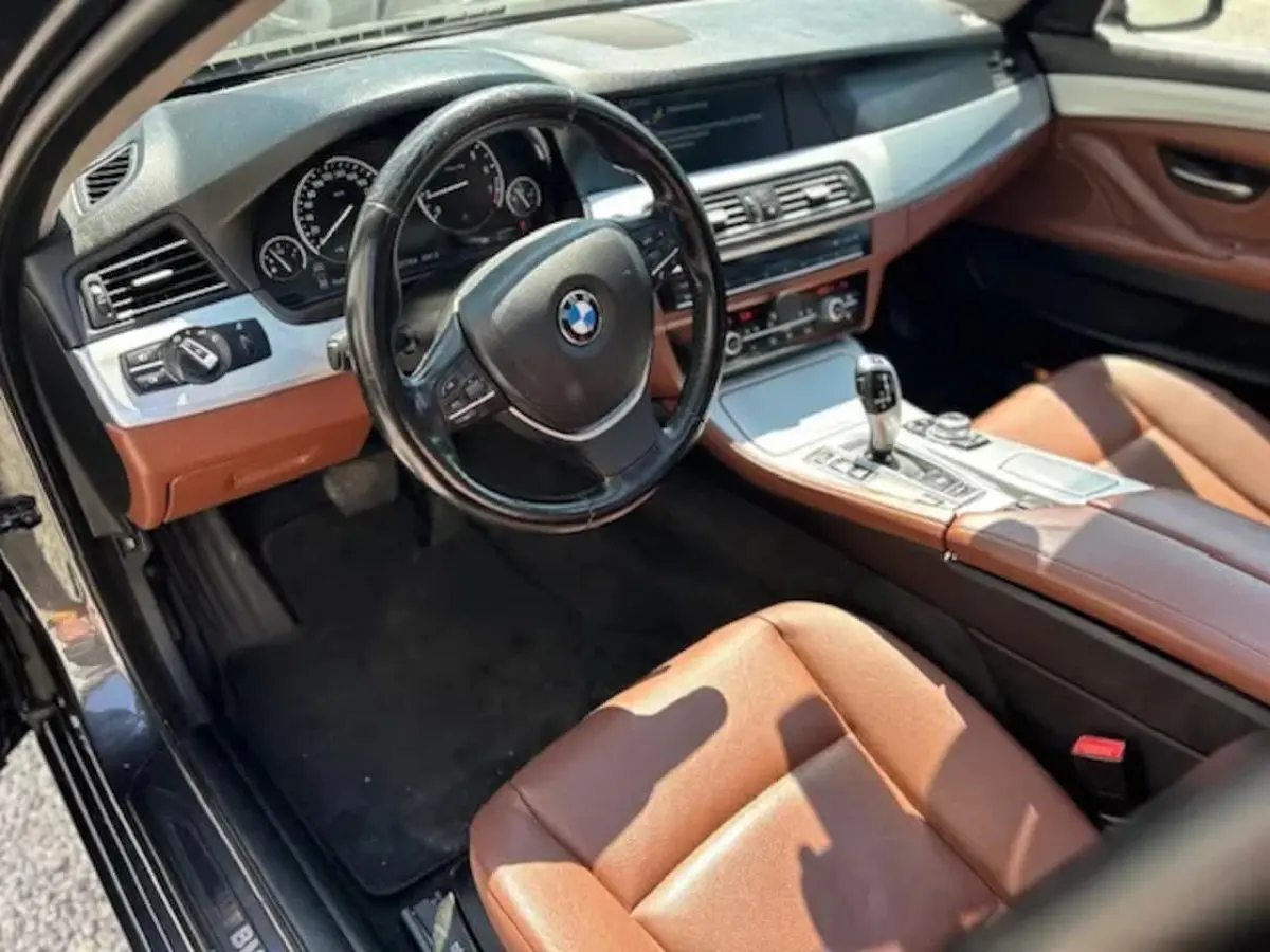 528i High Executive PANODAK DISTR-VRVN