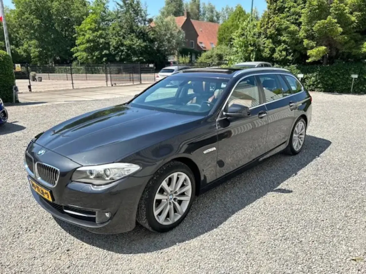 528i High Executive PANODAK DISTR-VRVN