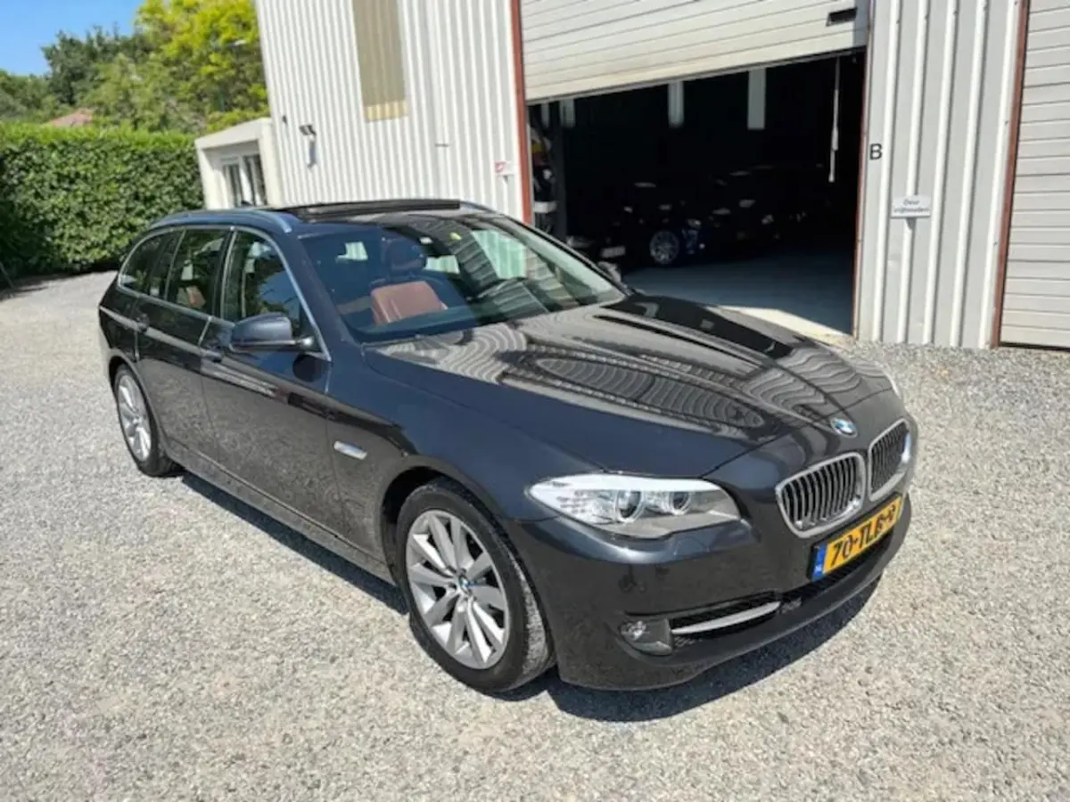 528i High Executive PANODAK DISTR-VRVN