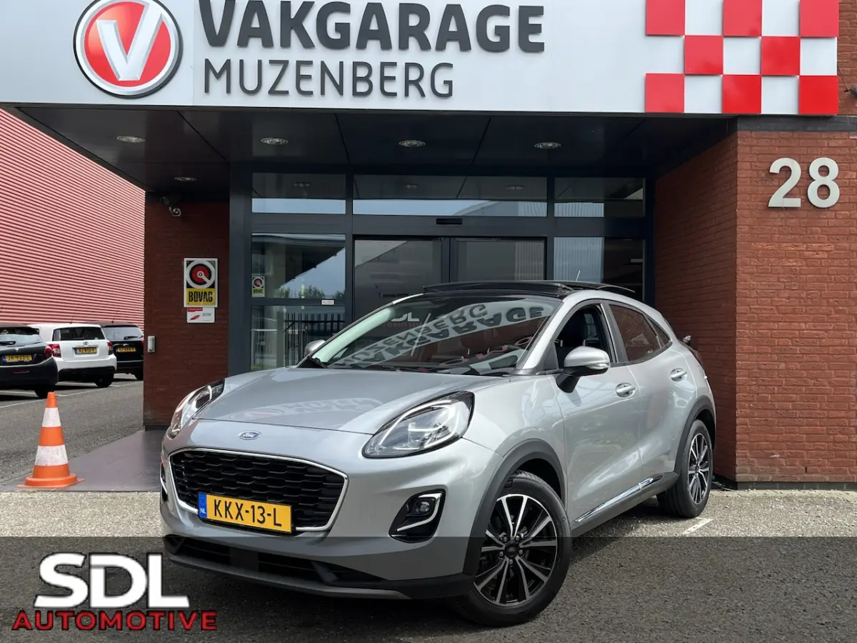 1.0 EcoBoost Hybrid Titanium X // PANO SCHUIF DAK // NAVI // PDC // STOEL + STUUR VERWARMI