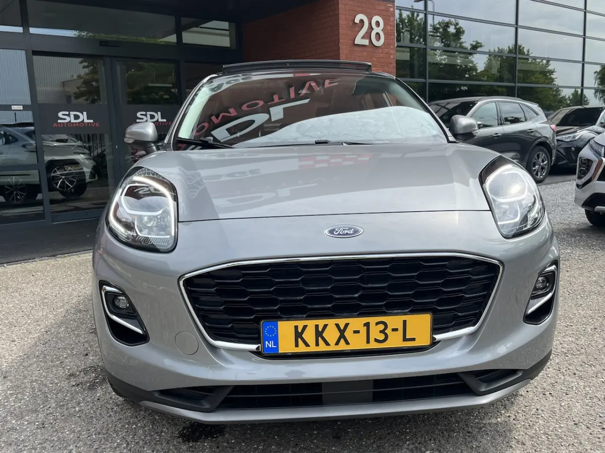 1.0 EcoBoost Hybrid Titanium X // PANO SCHUIF DAK // NAVI // PDC // STOEL + STUUR VERWARMI