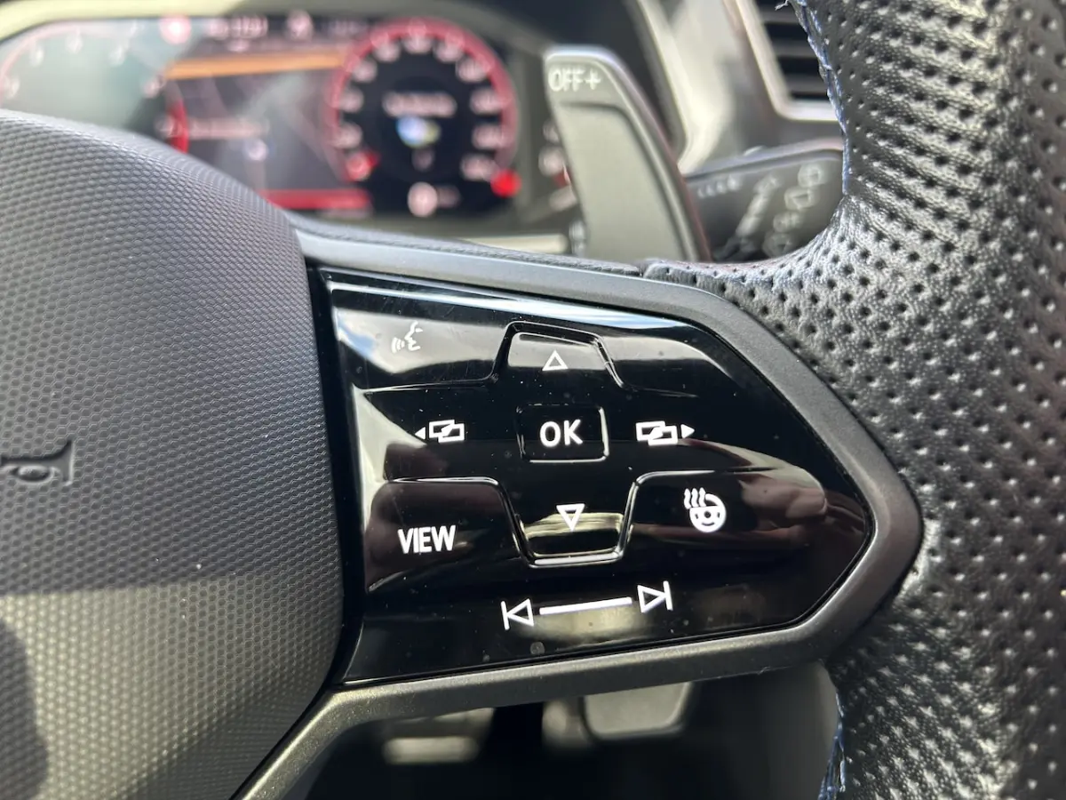 2.0 TSI R 75 Edition 4Motion // AKRA // IQ LIGHT // PANO/SCHUIFKANTELDAK // ADAPTIVE CRUIS