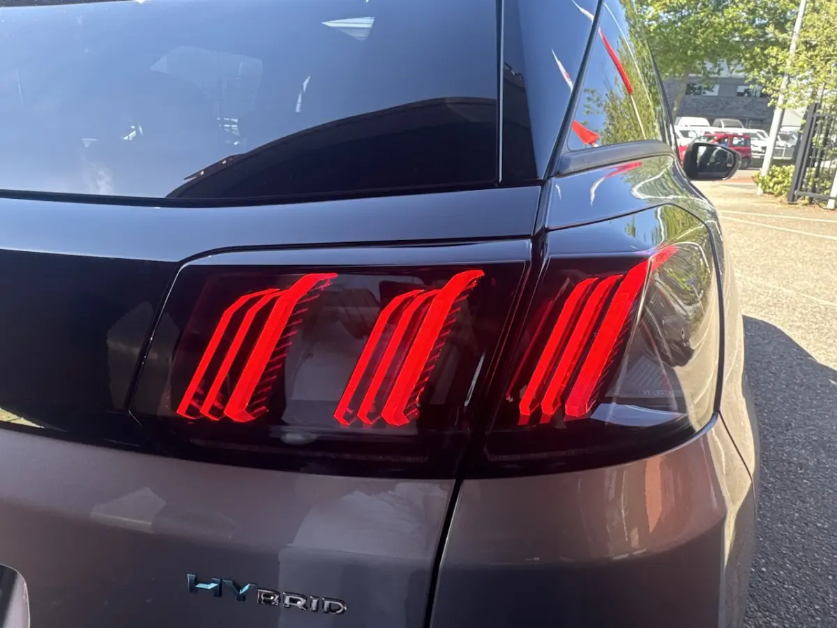 1.6 HYbrid 225 GT BLACK PACK // PANO/SCHUIFKANTELDAK // ADAPTIVE CRUISE // FULL LED // FOC
