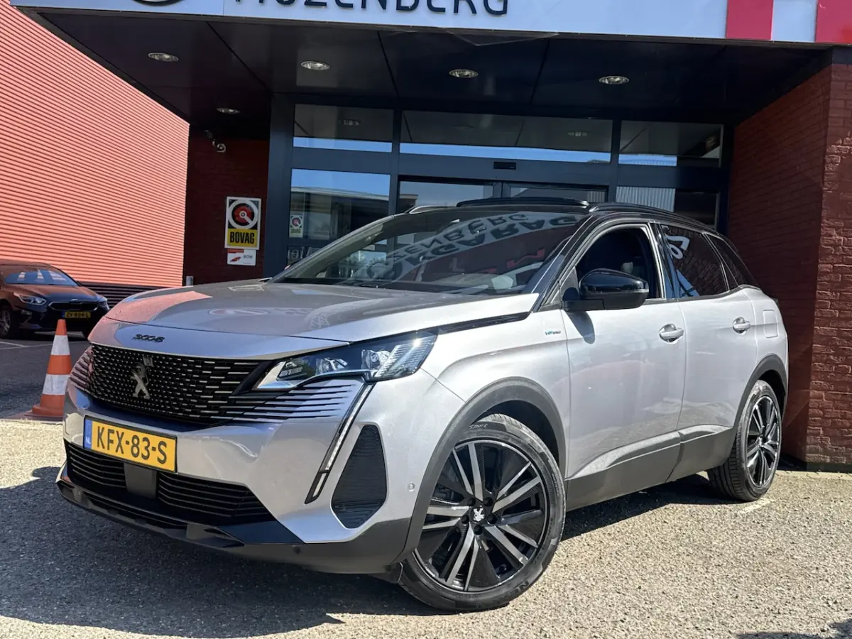 1.6 HYbrid 225 GT BLACK PACK // PANO/SCHUIFKANTELDAK // ADAPTIVE CRUISE // FULL LED // FOC