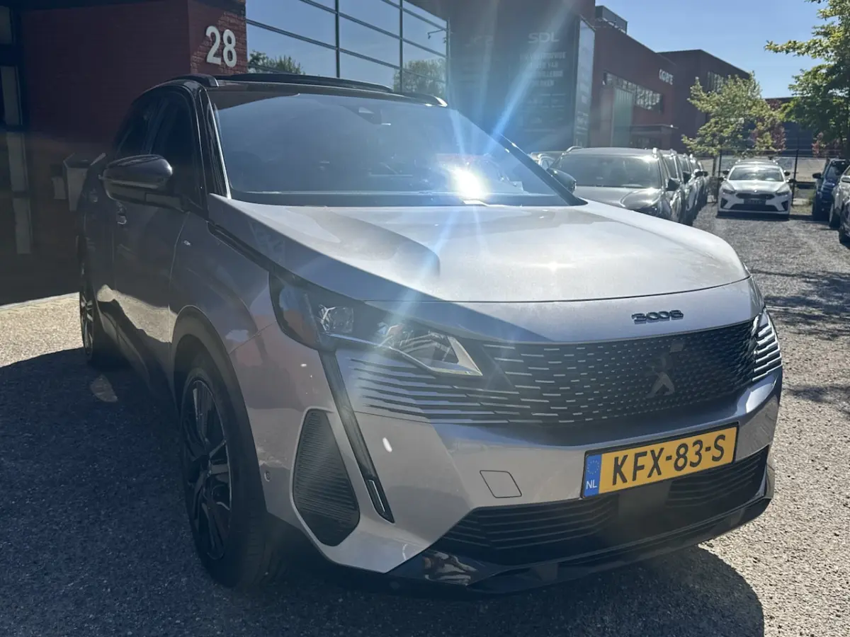 1.6 HYbrid 225 GT BLACK PACK // PANO/SCHUIFKANTELDAK // ADAPTIVE CRUISE // FULL LED // FOC