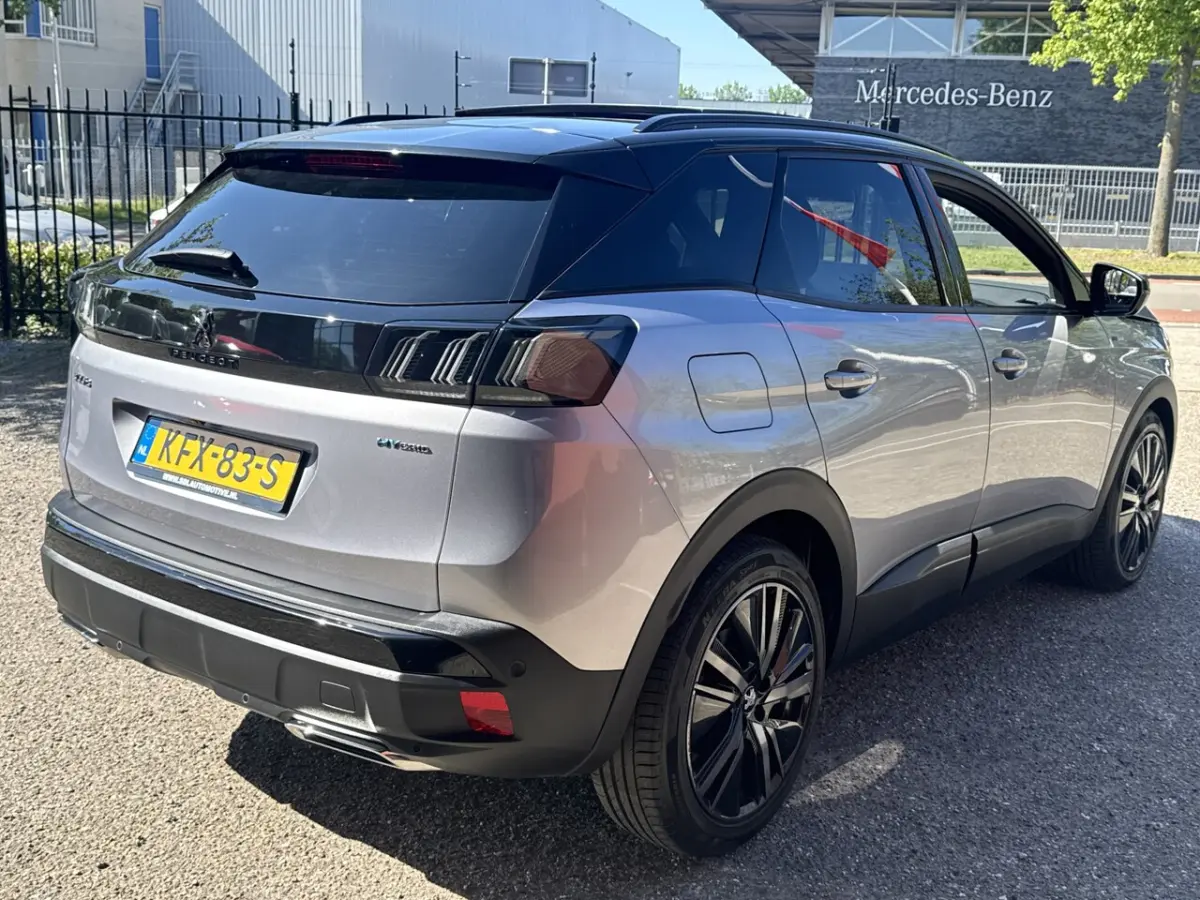 1.6 HYbrid 225 GT BLACK PACK // PANO/SCHUIFKANTELDAK // ADAPTIVE CRUISE // FULL LED // FOC