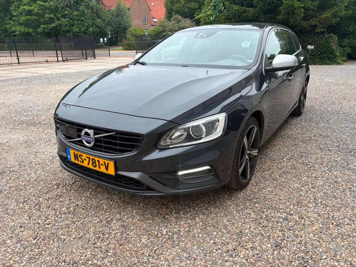 2.0 T3 R-Design Dealer OH. Veel opt. NAP. FULL