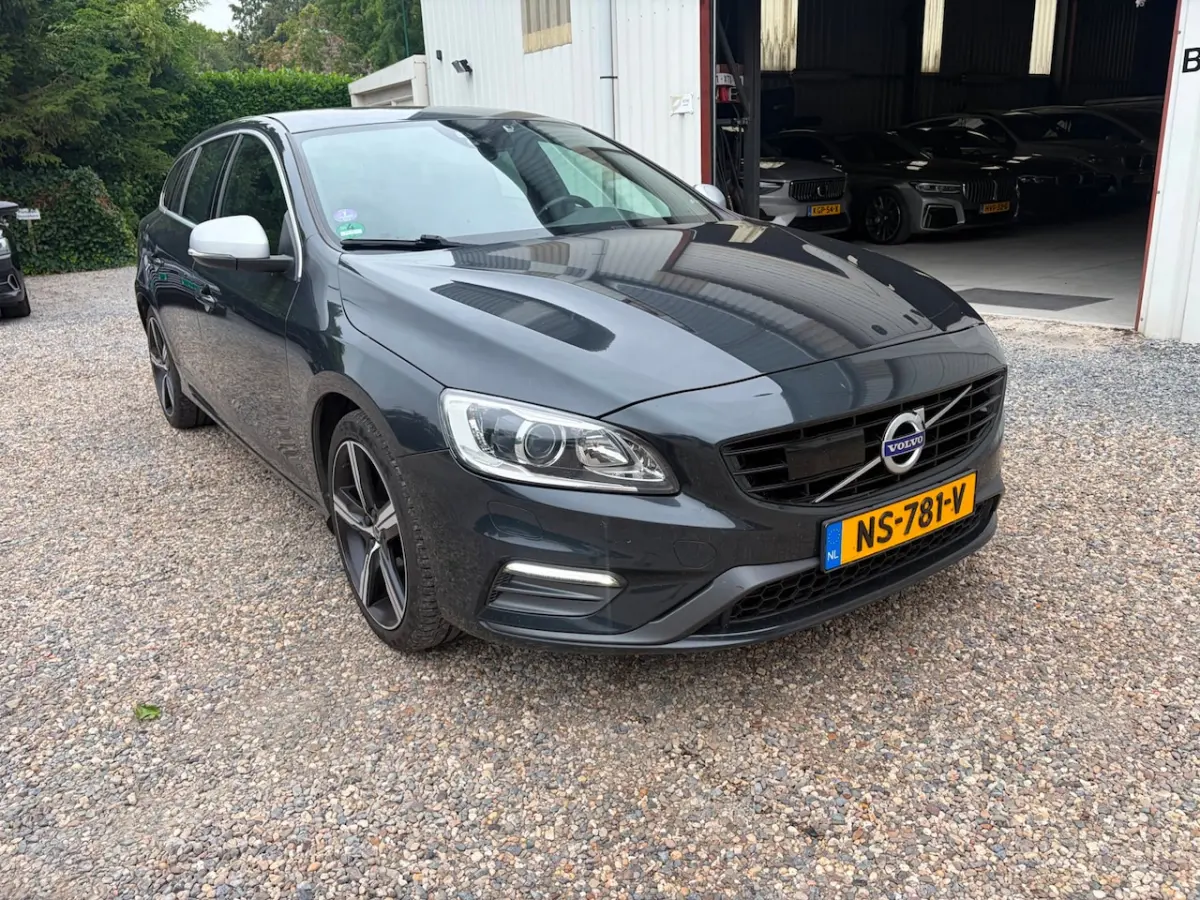 2.0 T3 R-Design Dealer OH. Veel opt. NAP. FULL