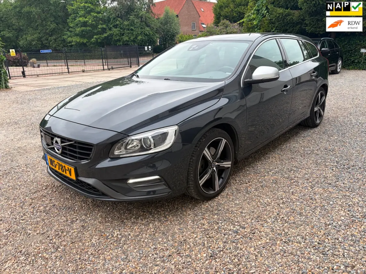 2.0 T3 R-Design Dealer OH. Veel opt. NAP. FULL