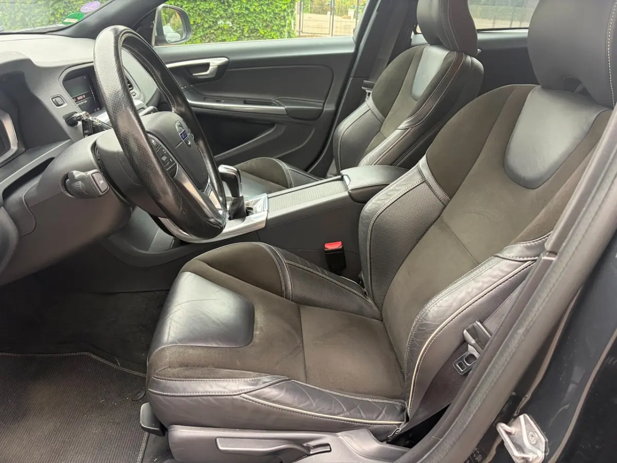 2.0 T3 R-Design Dealer OH. Veel opt. NAP. FULL