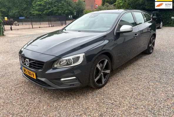 2.0 T3 R-Design Dealer OH. Veel opt. NAP. FULL