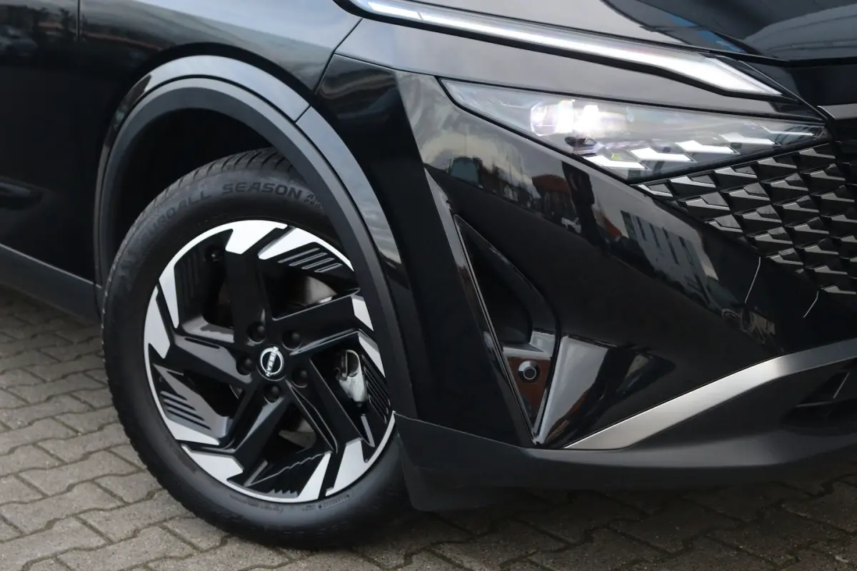 1.3 MHEV Xtronic N-Connecta | Pano | 360 Camera | ACC |