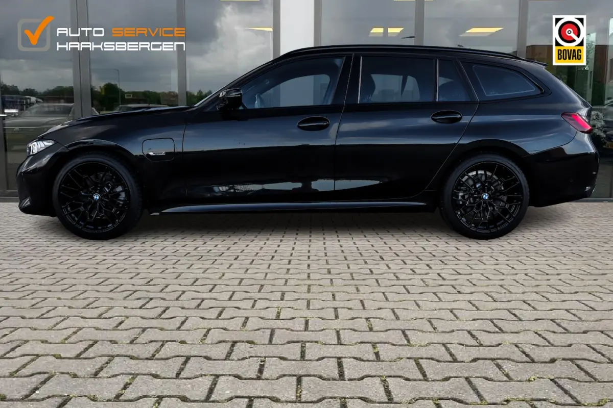 330e M Pakket | Laser Led | ACC | Camera |