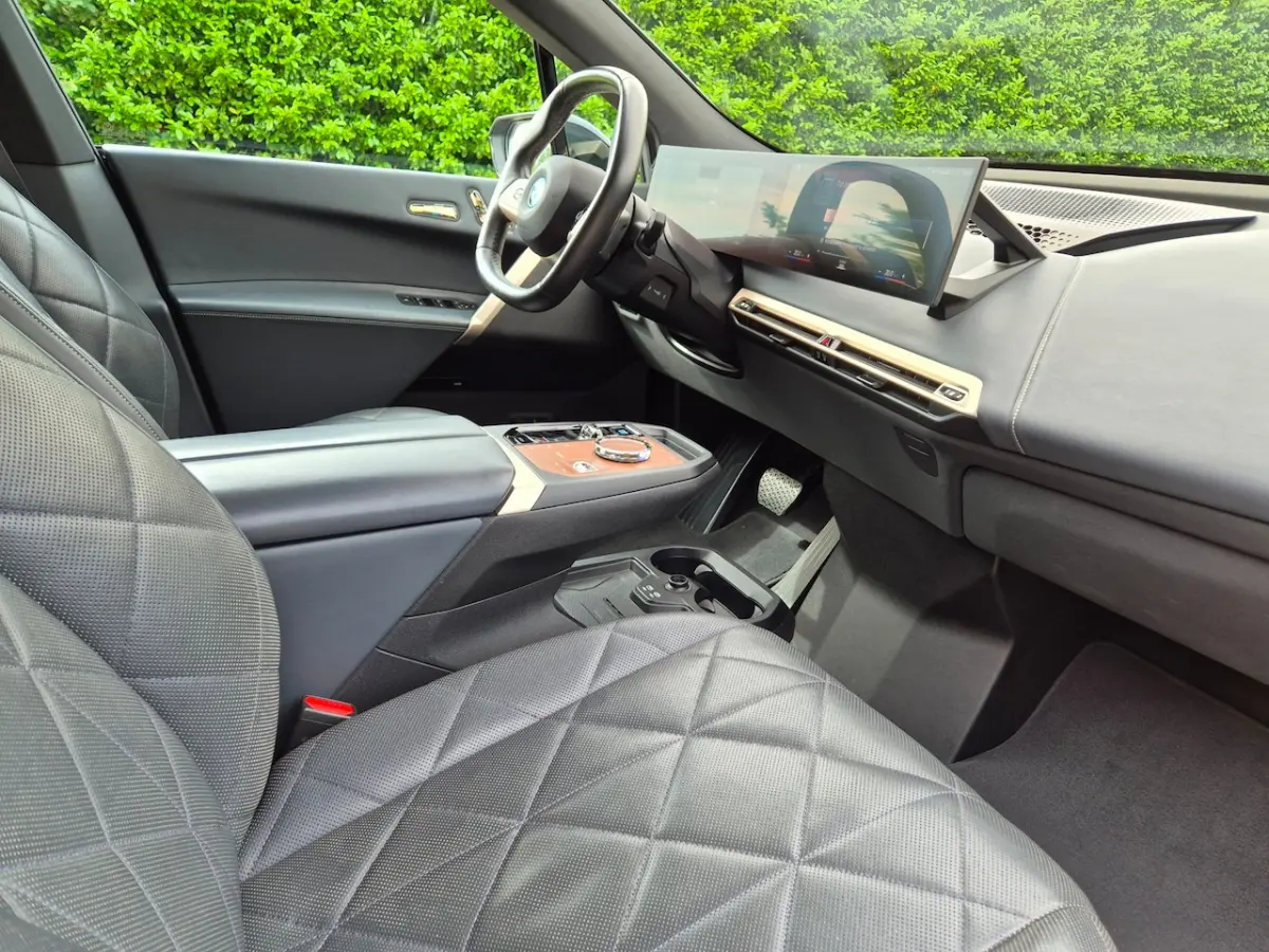 XDrive50 High Executive 112 kWh - SOH 94% - M-Sport - Panodak - HuD - Massagestoelen - B&W