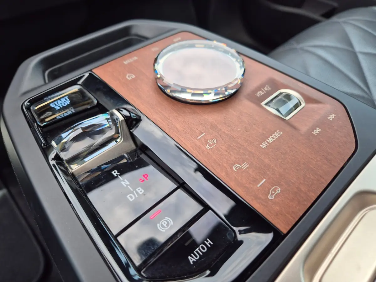 XDrive50 High Executive 112 kWh - SOH 94% - M-Sport - Panodak - HuD - Massagestoelen - B&W