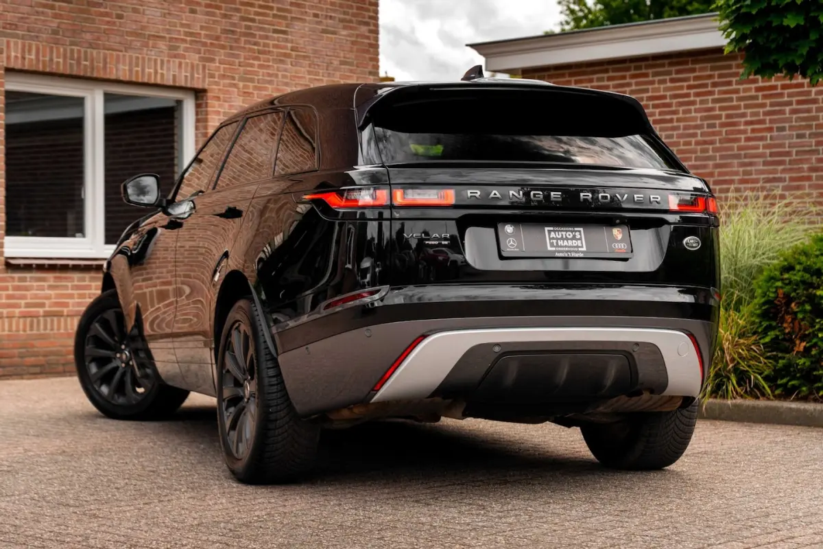 2.0 I4 Turbo AWD R-Dynamic HSE Trekhaak Schuifdak 360 Camera Meridian Stoelverw.Verw 20''