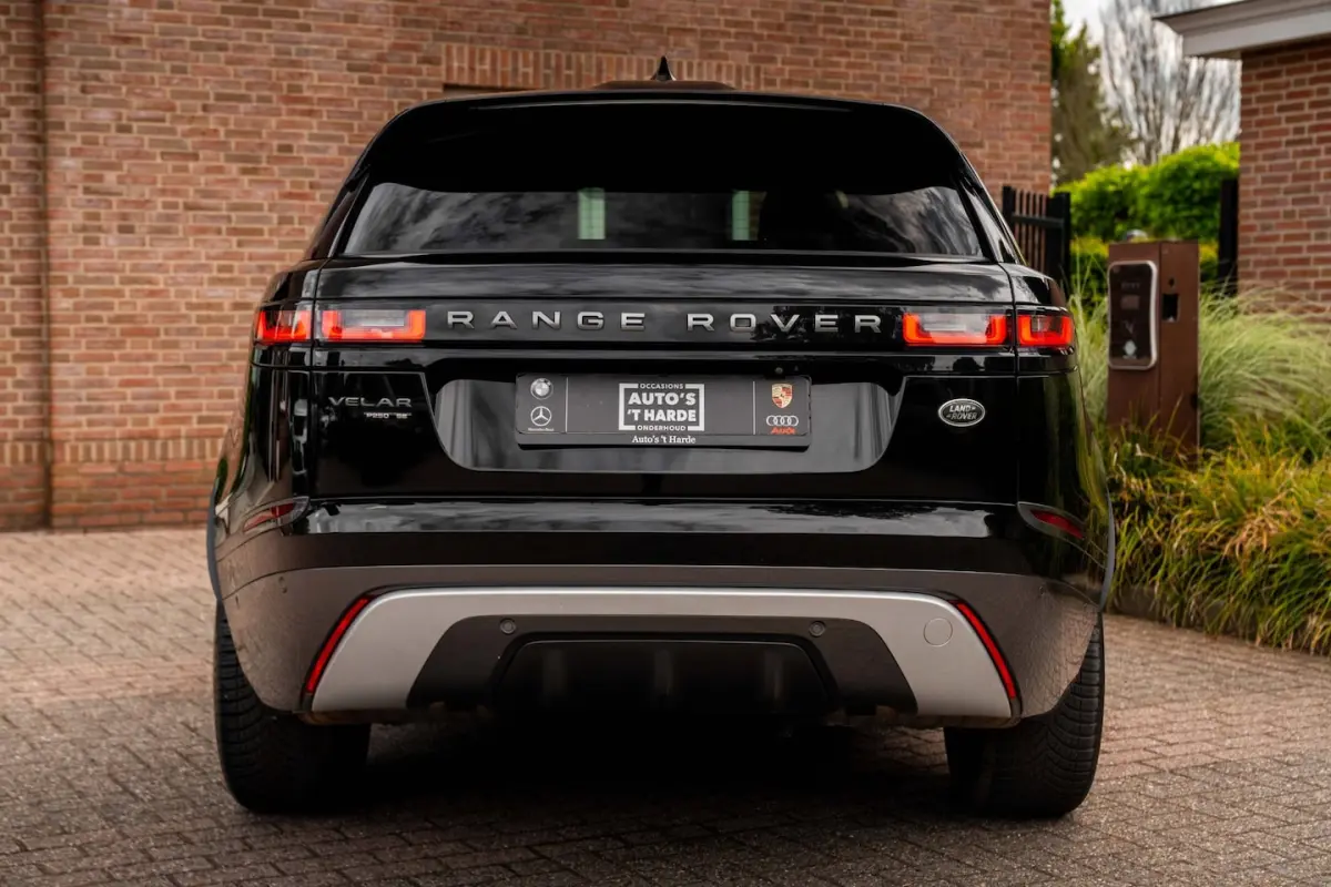 2.0 I4 Turbo AWD R-Dynamic HSE Trekhaak Schuifdak 360 Camera Meridian Stoelverw.Verw 20''