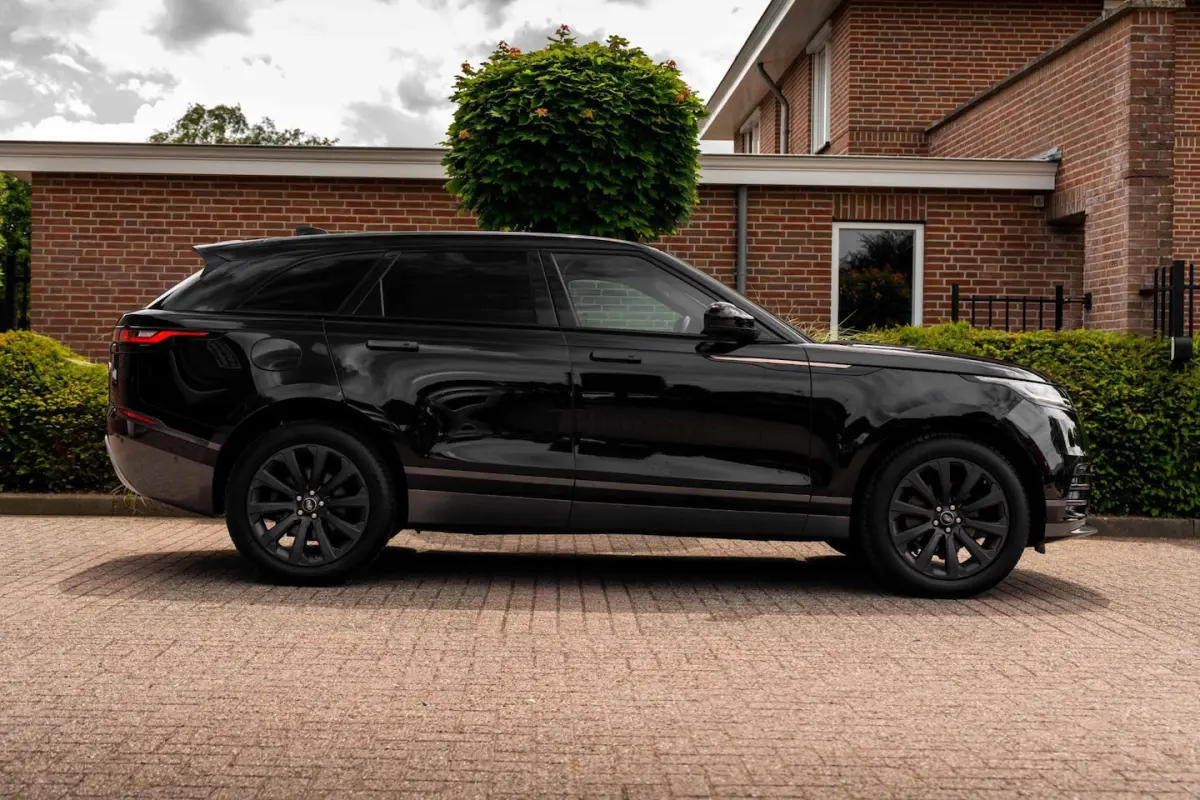 2.0 I4 Turbo AWD R-Dynamic HSE Trekhaak Schuifdak 360 Camera Meridian Stoelverw.Verw 20''
