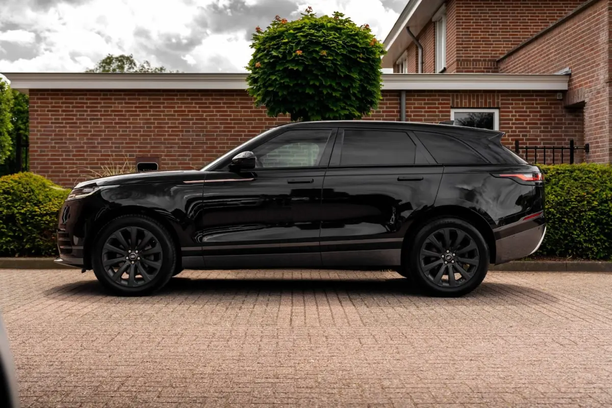 2.0 I4 Turbo AWD R-Dynamic HSE Trekhaak Schuifdak 360 Camera Meridian Stoelverw.Verw 20''