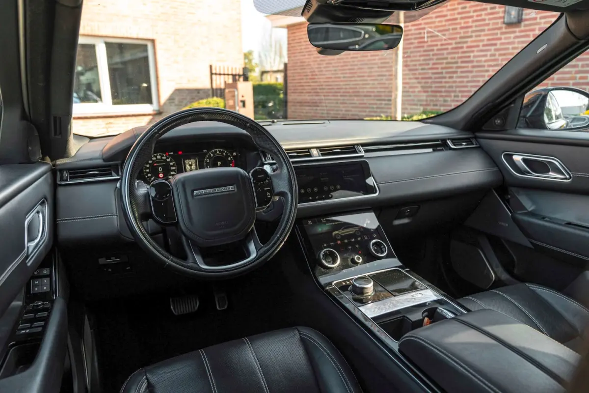 2.0 I4 Turbo AWD R-Dynamic HSE Trekhaak Schuifdak 360 Camera Meridian Stoelverw.Verw 20''