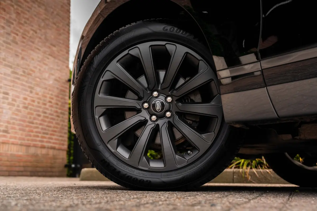 2.0 I4 Turbo AWD R-Dynamic HSE Trekhaak Schuifdak 360 Camera Meridian Stoelverw.Verw 20''