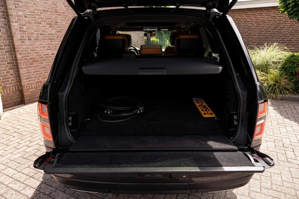 P400e LWB Autobiography 404 PK Schuifdak Adaptive Meridian Keyless Massage & Memory 22''
