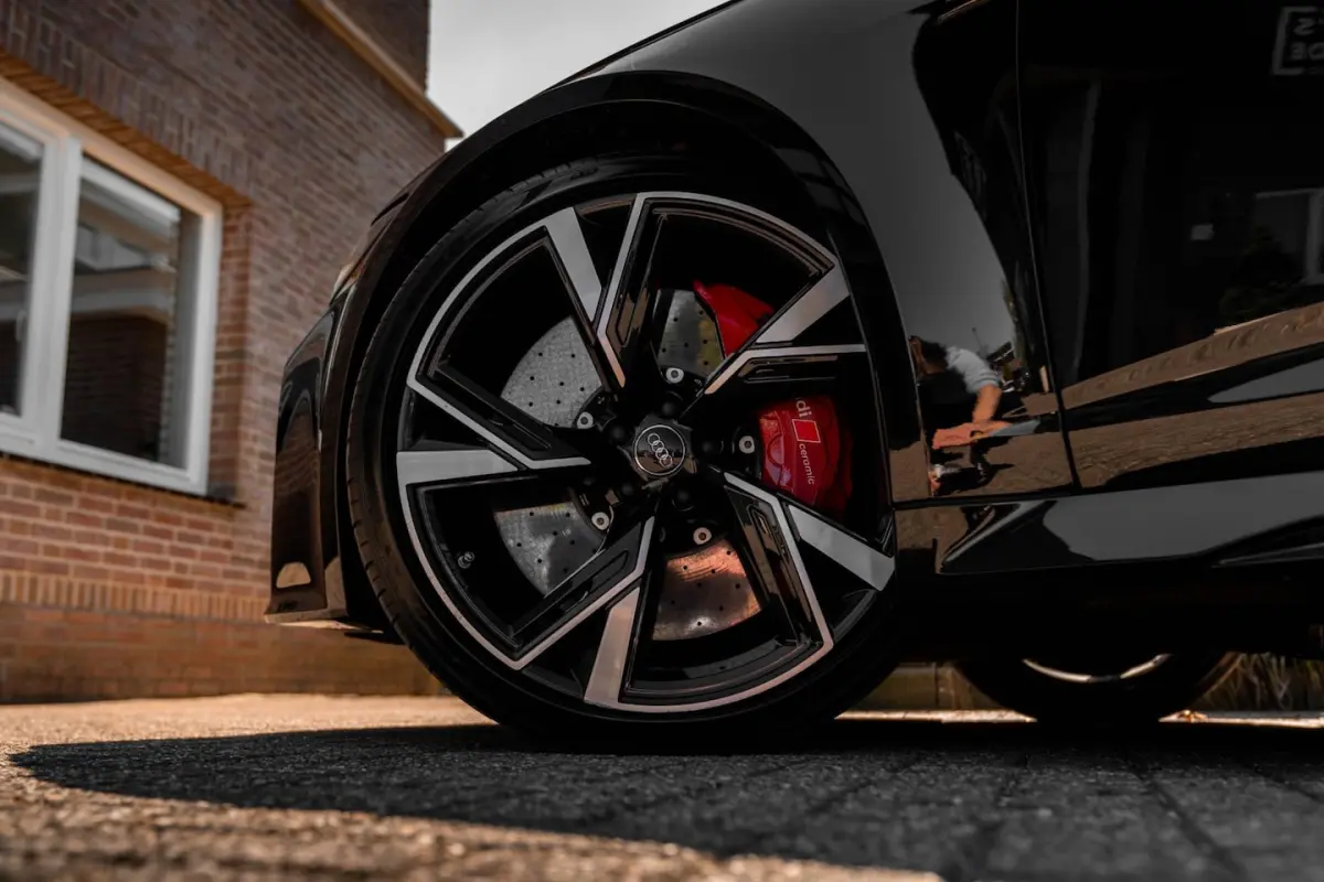 Avant 4.0 TFSI Quattro 600 PK Milltek Adaptive Pano B&O Softclose Keramisch Keyless 22''