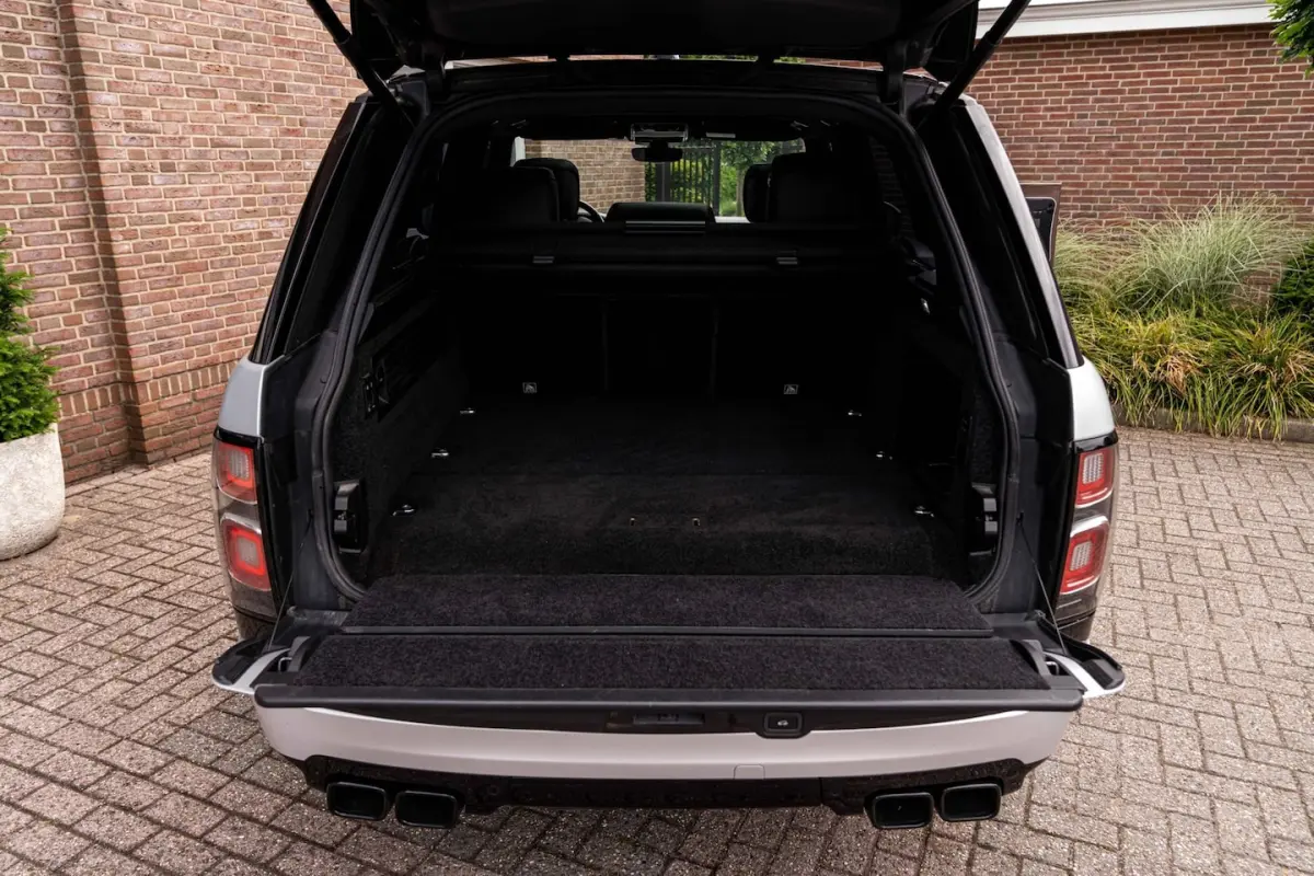 P400e Limited Edition 404 PK SVO Kleur Pano Soft-Close Keyless Meridian 21''