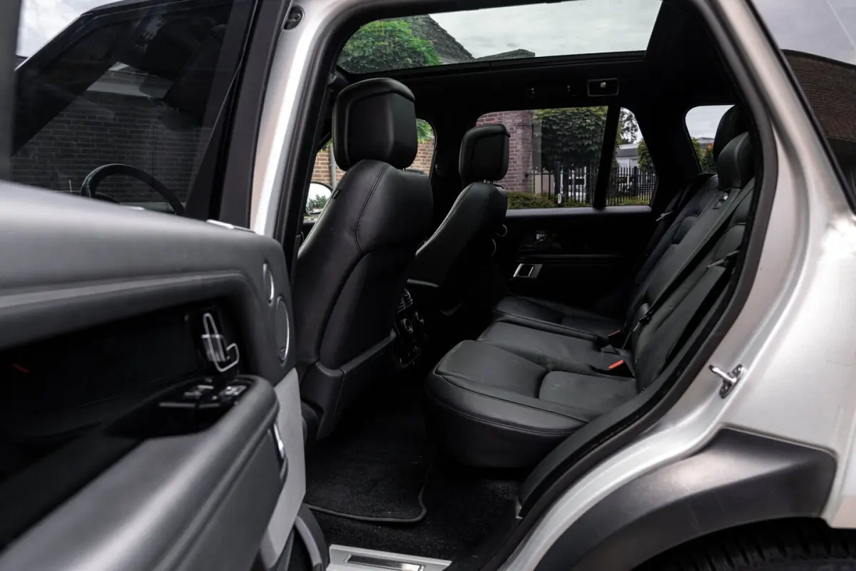 P400e Limited Edition 404 PK SVO Kleur Pano Soft-Close Keyless Meridian 21''