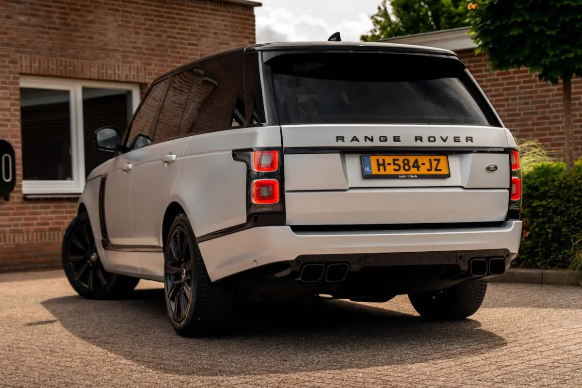 P400e Limited Edition 404 PK SVO Kleur Pano Soft-Close Keyless Meridian 21''