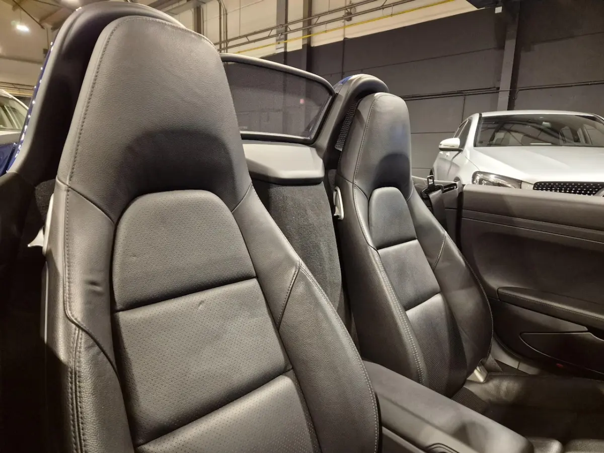 2.7 PDK - 1e Eigenaar - NL Auto - Licht design - Sportstoelen met leder pakket - HiFi pakk
