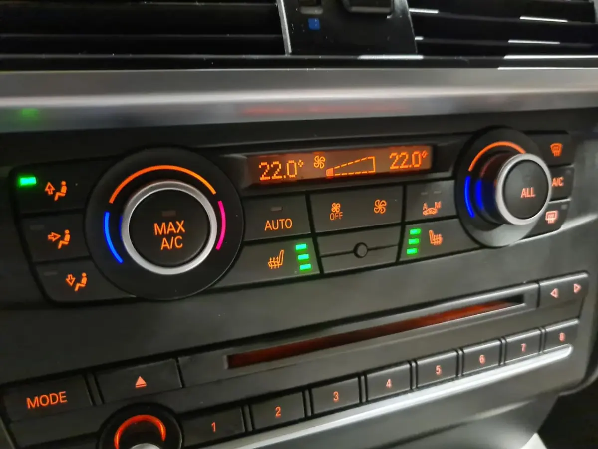 XDrive20i High Executive - Leder - Memorystoel - Stoelverw - Camera - Navigatie - NL Auto