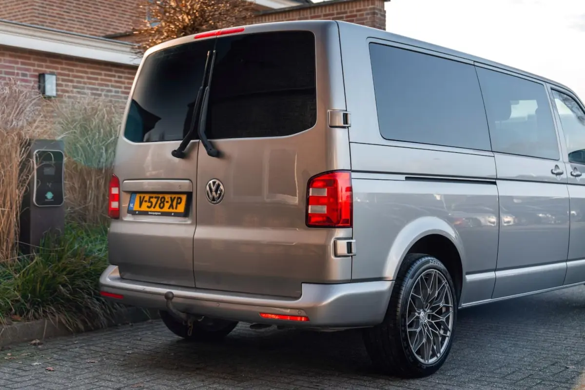 2.0 TDI L2H1 DC Highline 1e Eig Adaptive Cruise Trekhaak Leder LED 19''