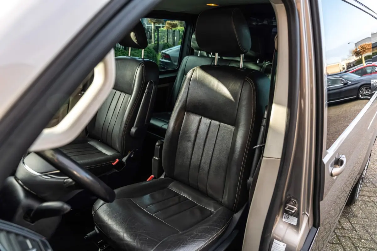 2.0 TDI L2H1 DC Highline 1e Eig Adaptive Cruise Trekhaak Leder LED 19''