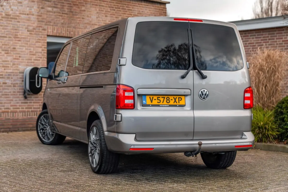 2.0 TDI L2H1 DC Highline 1e Eig Adaptive Cruise Trekhaak Leder LED 19''