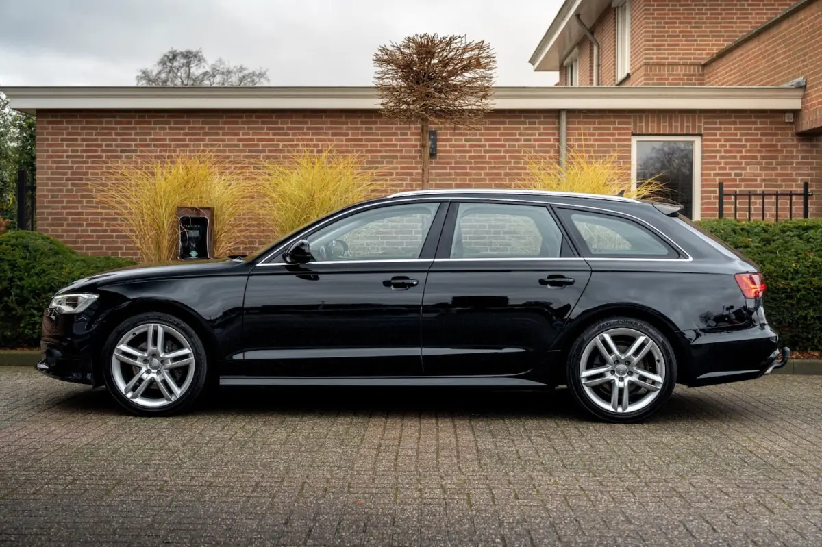 1.8 TFSI ultra 190 PK Adaptive Trekhaak Schuifdak Half/Leer PDC 19'' S-Line