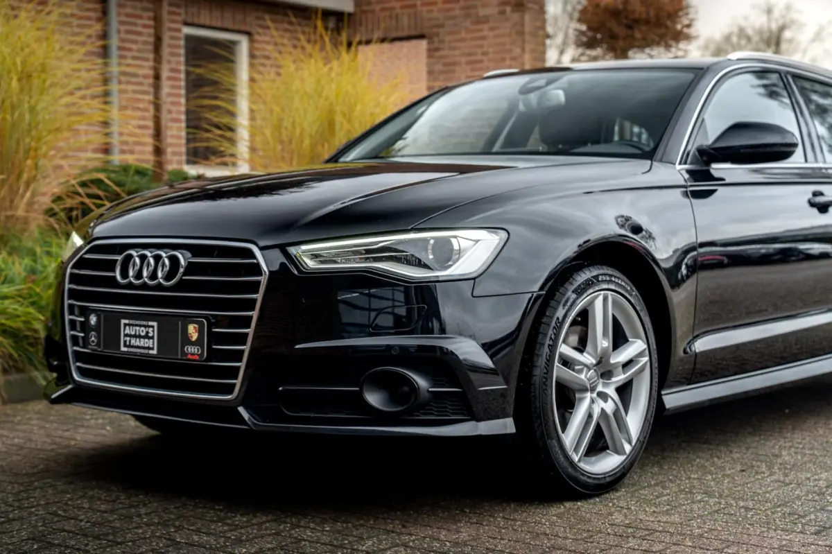 1.8 TFSI ultra 190 PK Adaptive Trekhaak Schuifdak Half/Leer PDC 19'' S-Line
