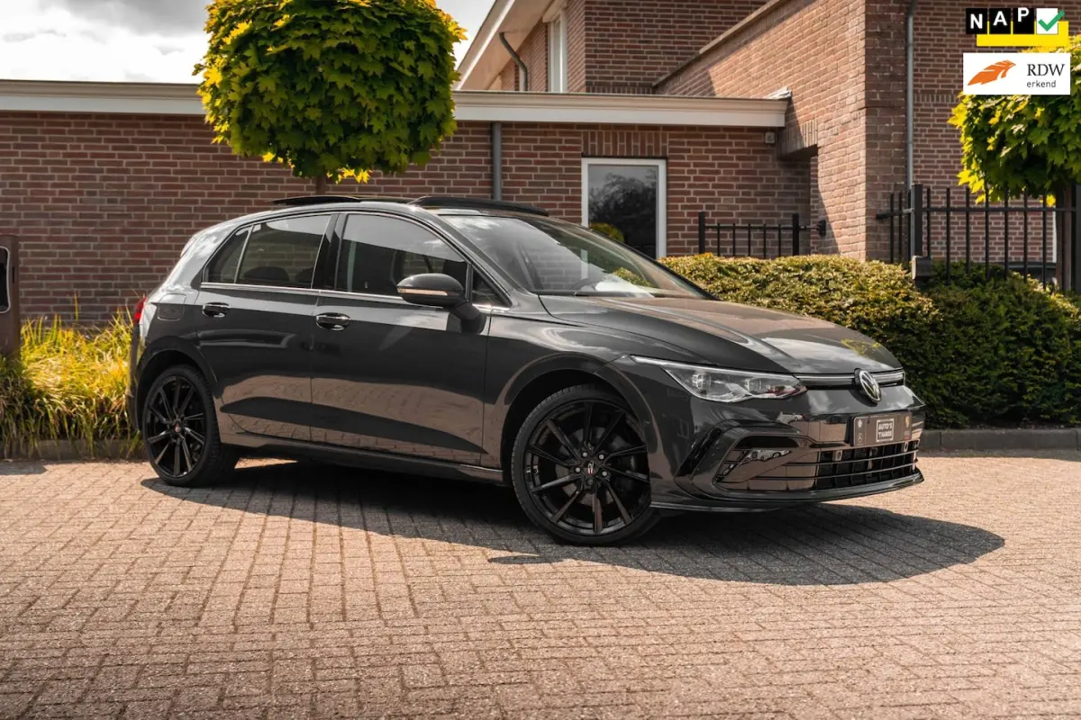1.4 eHybrid 204 PK 1e Eig R-Line Pano Massage Adaptive 19''