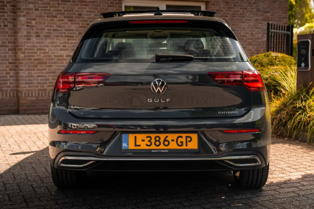 1.4 eHybrid 204 PK 1e Eig R-Line Pano Massage Adaptive 19''