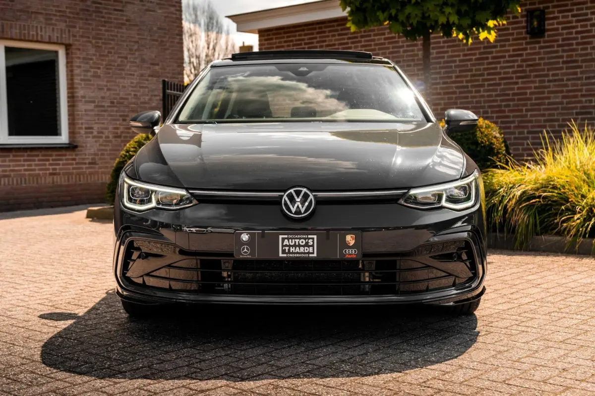 1.4 eHybrid 204 PK 1e Eig R-Line Pano Massage Adaptive 19''