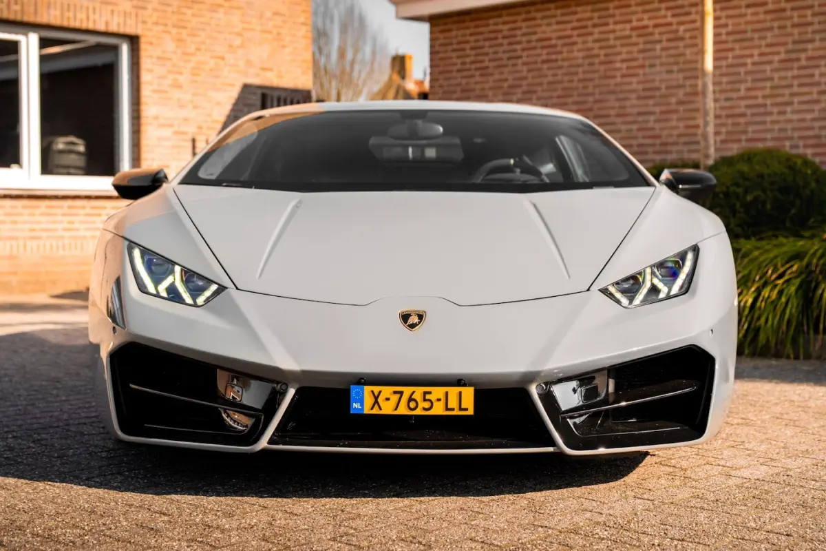 5.2 V10 LP580-2 | Lift | Dealer o.h | Carbon | Titanium Sportuitlaat