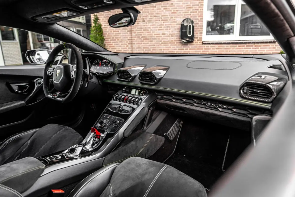 5.2 V10 LP580-2 | Lift | Dealer o.h | Carbon | Titanium Sportuitlaat