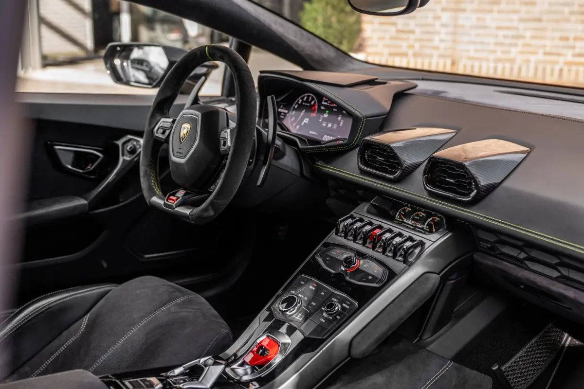 5.2 V10 LP580-2 | Lift | Dealer o.h | Carbon | Titanium Sportuitlaat